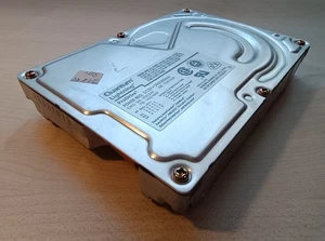 Quantum Lightning ProDrive 730 S LT73S011 HDD (PC, Fast SCSI-2, 50-Pin, 730 MB) - Bild 1 von 3