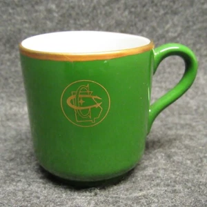 Taza de té Shenango China New Castle PA M-21 verde Demitasse con borde dorado vintage - Imagen 1 de 7