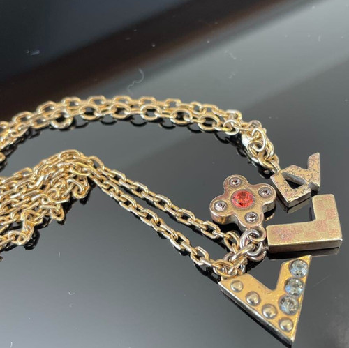 LOUIS VUITTON（LV） Collana LOUIS VUITTON Pandantif lettere d'amore oro usata