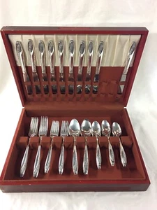 Wm Rogers verstärkte Versilberung AA, Sternenlichtmuster - Löffel, Gabeln und Messer - Bild 1 von 9