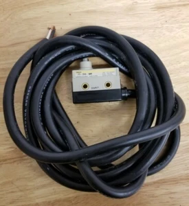 Interruptor de límite Omron ZC-D55-MR nuevo stock antiguo - Imagen 1 de 4
