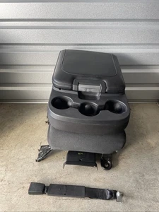13-24 Ram 2500 Front Center Jump Seat / Arm Rest Black/Dark Grey Cloth - Picture 1 of 22