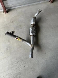 Walker Ultra EPA 54656 Direct Fit Catalytic Converter 2.5”Inlet/Outlet - Bild 1 von 6