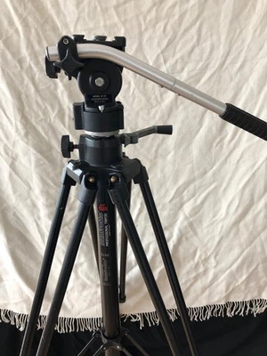 Manfrotto Stativ 028 B Triman mit Manfrotto Fluid-Head 136 - Bild 1 von 4