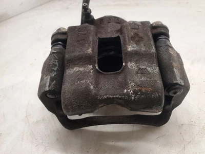 Toyota Pickup, pinça dianteira esquerda 1 tonelada, 1985-1988, RWD, 47750-26040 - Imagem 1 de 4