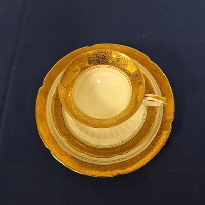 Alte Sammeltasse Alka Kunst Bavaria mit viel Gold - Bild 1 von 4