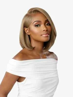 Sensationnel Bare Lace Glueless Lace Wig - Unit 3 - Image 1 of 4