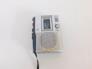 Sony TCM-200DV Handheld Cassette Voice Recorder Powers On FÜR TEILE/REPARATUR - Bild 1 von 6