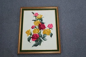 Vintage handgefertigte genähte Handarbeit gerahmt 17" x 22" - 21" x 26" Rosen - Bild 1 von 5