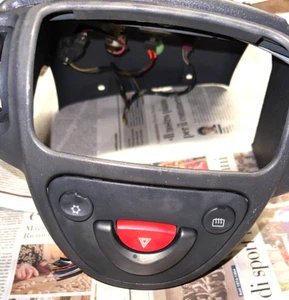 V011993790002 023606 VDO Consolle centrale c/pulsanti @ Smart ForTwo I w450 2007 - Foto 1 di 23