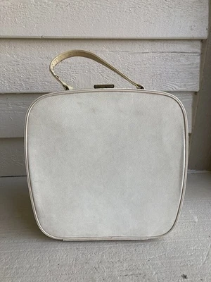 复古小号白色火车箱带钥匙 - 14 英寸 x 13.5 英寸 x 5 英寸 - 鹿角制造 — 第 1/4 张图片