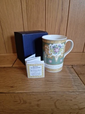Royal Worcester Vintage Floral Queen Elizabeth II 90th Birthday Mug with Box  - Image 1 of 4