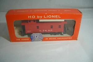 LIONEL # 0817-150, A.T.S.F. HO Scale Caboose In Box Nice! - Picture 1 of 8