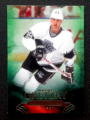 WAYNE GRETZKY 2011-12 PARKHURST CHAMPIONS 11-12 NO 99          65380 - Image 1 of 2