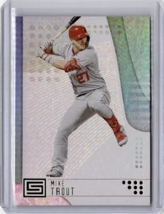 2020 Panini Chronicles Baseball Status Mike Trout #4 - Picture 1 of 2
