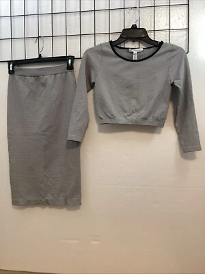 BCBG Generation 无痕 Midi 铅笔上衣和裙子 尺寸 XS/S 条纹 SKU # 59963 — 第 1/4 张图片