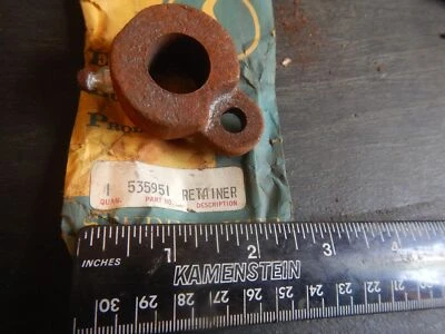NOS 55-63 Studebaker CHAMPION POWERED 6CYL Embrague Eje de Liberación RETENEDOR 535951 Foto 1 de 4