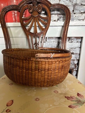 Vintage 14" Oval Nantucket Lightship Basket w/ Swing Handle Cover