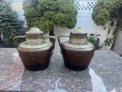 Antiguo par de ollas de cocina de cobre hechas a mano de calidad maestra tibetana Pakpur, Nepal Foto 1 de 4