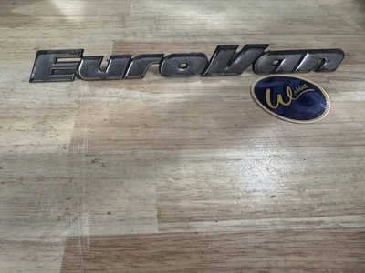 Insignia emblema escotilla Volkswagen Eurovan OEM genuina Foto 1 de 4