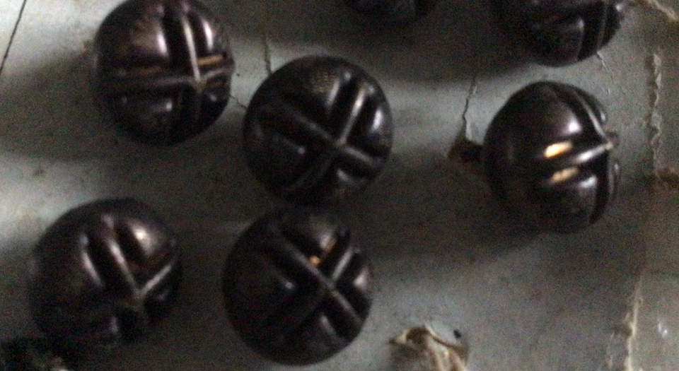 5 x Antique Buttons Art Nouveau French Glass Ball Victorian 11mm Rare - Image 1 of 4