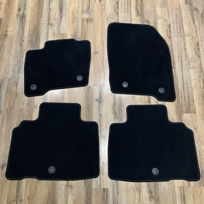 Juego de 4 alfombrillas negras originales OEM 2015-2024 Ford Edge - ¡Muy bonitas! Foto 1 de 4
