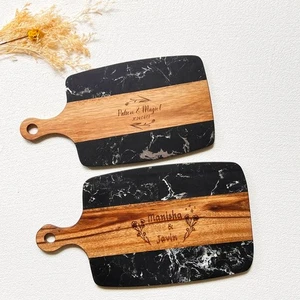Personalized Charcuterie Board Set with Marble Wooden Coasters Housewarming Gift - Bild 1 von 16