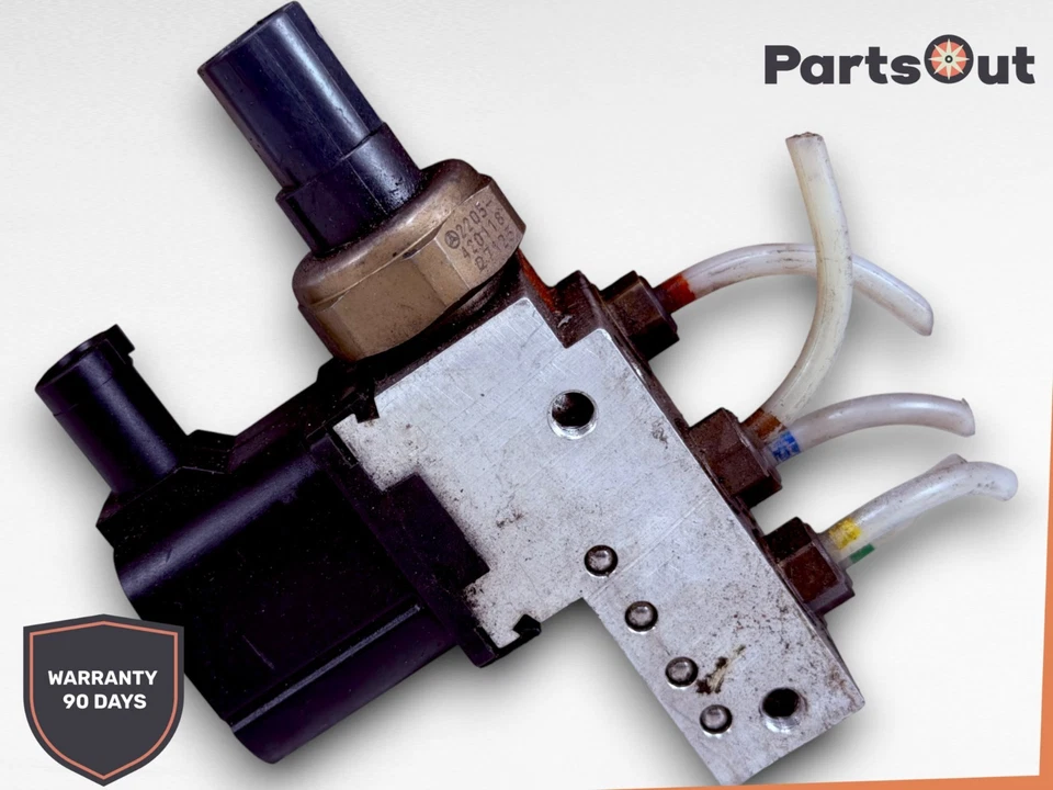 Оригинальный блок клапанов пневматической подвески 03–11 Mercedes W211 E55 AMG CLS550 E500 - Изображение 1 из 4