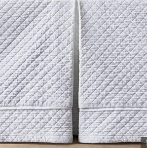 RH Baby&Child Vintage-Washed Diamond Matelasse Crib Skirt White/White - Picture 1 of 6
