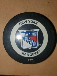 Trench New York Rangers Official NHL Logo Vintage Hockey Puck (KC) - Picture 1 of 1