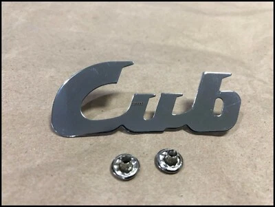 Honda Cub 50 C100 CA100 C102 CA102 C50 emblema protector de pierna CUBIERTA DELANTERA protector de pierna Foto 1 de 4