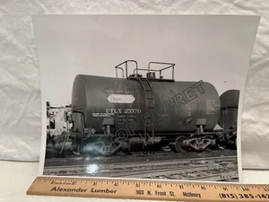 B&W print 8"x10" UTLX #25570 ICC III A 100W # type "beer can" tank car - Picture 1 of 2