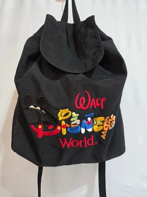 Mochila Walt Disney World Negra Logo Bordado Mickey Donald Tigger Foto 1 de 4