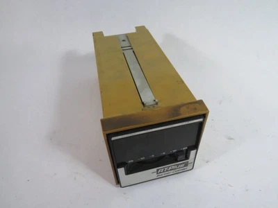 Barber Colman 587A-20024-000-0-00 AT-Plus Temperature Controller USED - Image 1 of 4