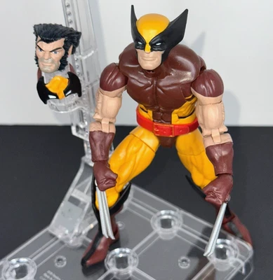 Marvel Legends Wolverine figure Marvel Superheroes Vintage Wave loose complete - Image 1 of 4