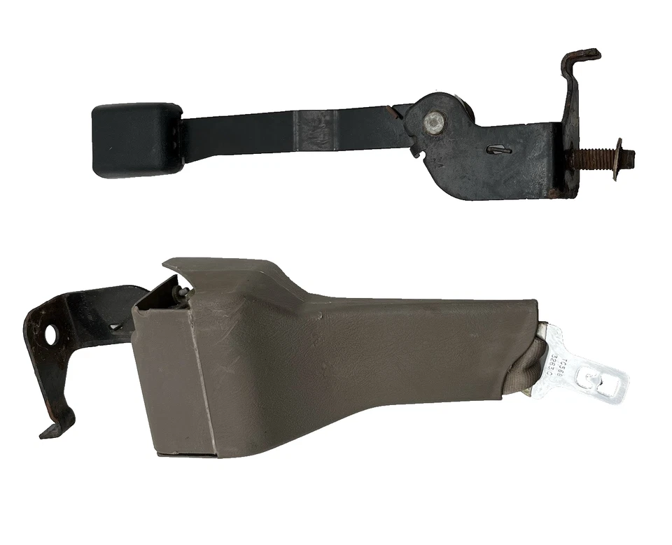 Ford Excursion 2000-2005 segunda fila bronceado banco central cinturón de seguridad y retractor Foto 1 de 4