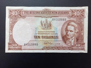 New Zealand 10 Shillings, #8Y 010889, 1956, RN Fleming , (P-158d) - Picture 1 of 14