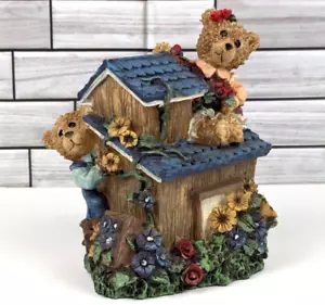 Teddybär Münzbank Harz 6,5 Zoll Junge Mädchen Bären Haus blaues Dach Sonnenblumen Rosen - Bild 1 von 11