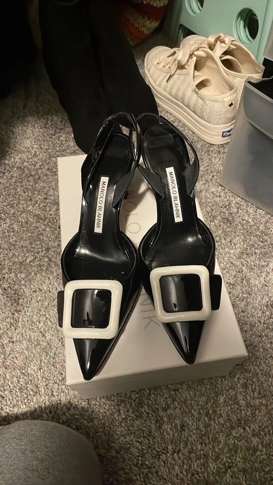 Tacones Manolo Blahnik Kitten Foto 1 de 4