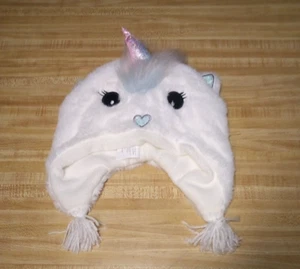 BNWT Unbranded Baby Girl Size Medium  White Ultra Soft Fleece Unicorn Winter Hat - Picture 1 of 2