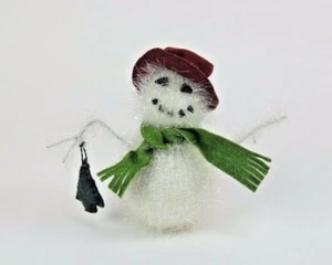 Estatuilla de muñeco de nieve brillante con bufanda de sombrero adorno de Navidad - Imagen 1 de 4