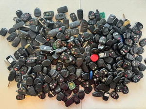 LARGE LOT OF KEY FOBS OEM AND AFTERMARKET LOT UNTESTED LARGE BOX FILLED 46 - Picture 1 of 4