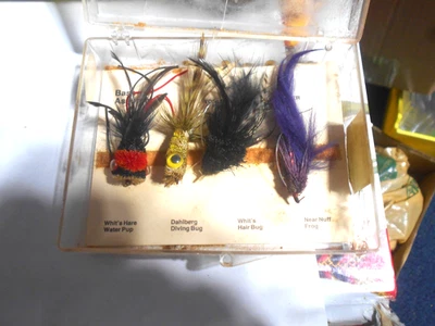 4 CABELAS HAND TIED FISHING FLY LURES - Image 1 of 4