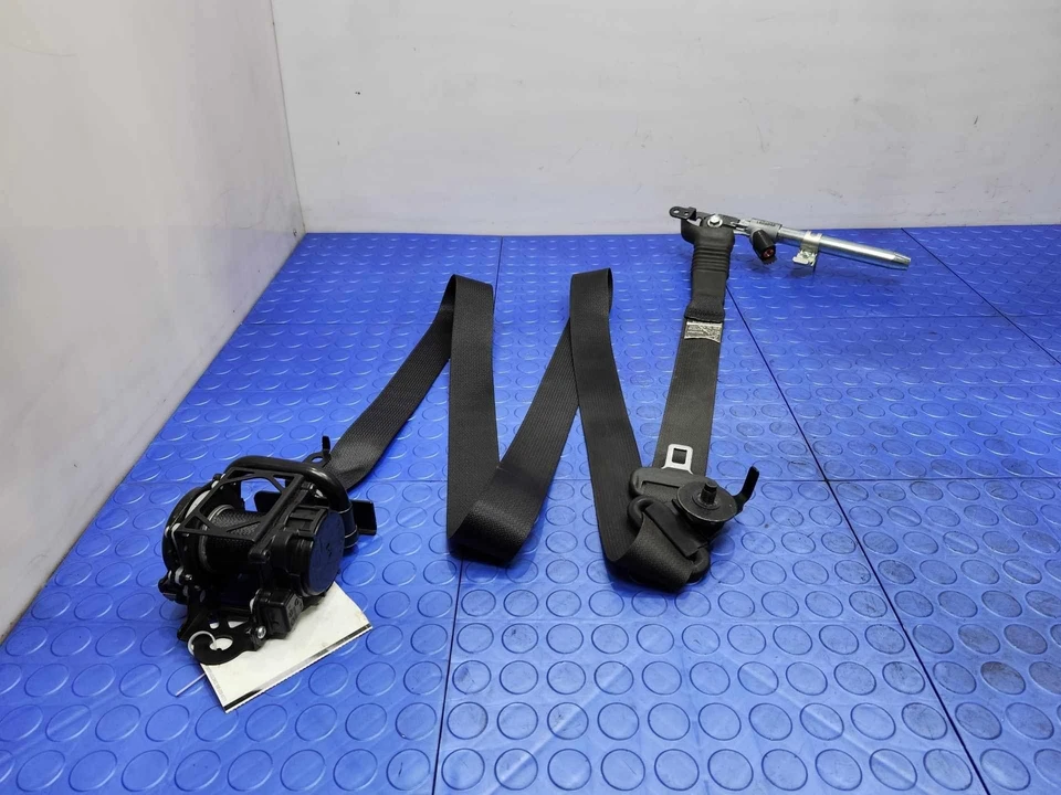 Cinturón de seguridad delantero 17-23 Mazda Miata retractor lado derecho pasajero negro OEM Foto 1 de 4