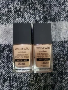 (2 Pack) Wet n Wild PhotoFocus Dewy Foundation #365C Soft Beige - 1 Fl Oz Ea. Pk - Picture 1 of 3