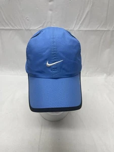 Cappellino Nike Featherlight blu chiaro con prese d'aria corsa ciclismo uomo outdoor usato - Foto 1 di 11