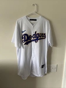 Men’s Nike Los Angeles Dodgers Mookie Betts #50 World Series Gold Jersey Sz XL - Picture 1 of 5
