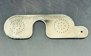 Antiker 20/20er Ophthalmic Pinhole Okkluder Oak Hill Industries New York, NY - Bild 1 von 4