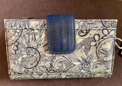 SAKROOTS Olympic Wristlet/Crossbody NAVY SPIRIT DESERT - Image 1 of 4