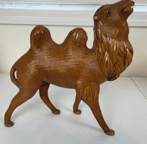 VTG Chinese Wicker & Reed Camel Smiling Mid Century Vintage Rare Excellent Cond - Picture 1 of 12